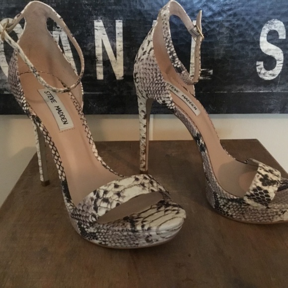 Steve Madden Snake Skin Heels - Picture 4 of 10